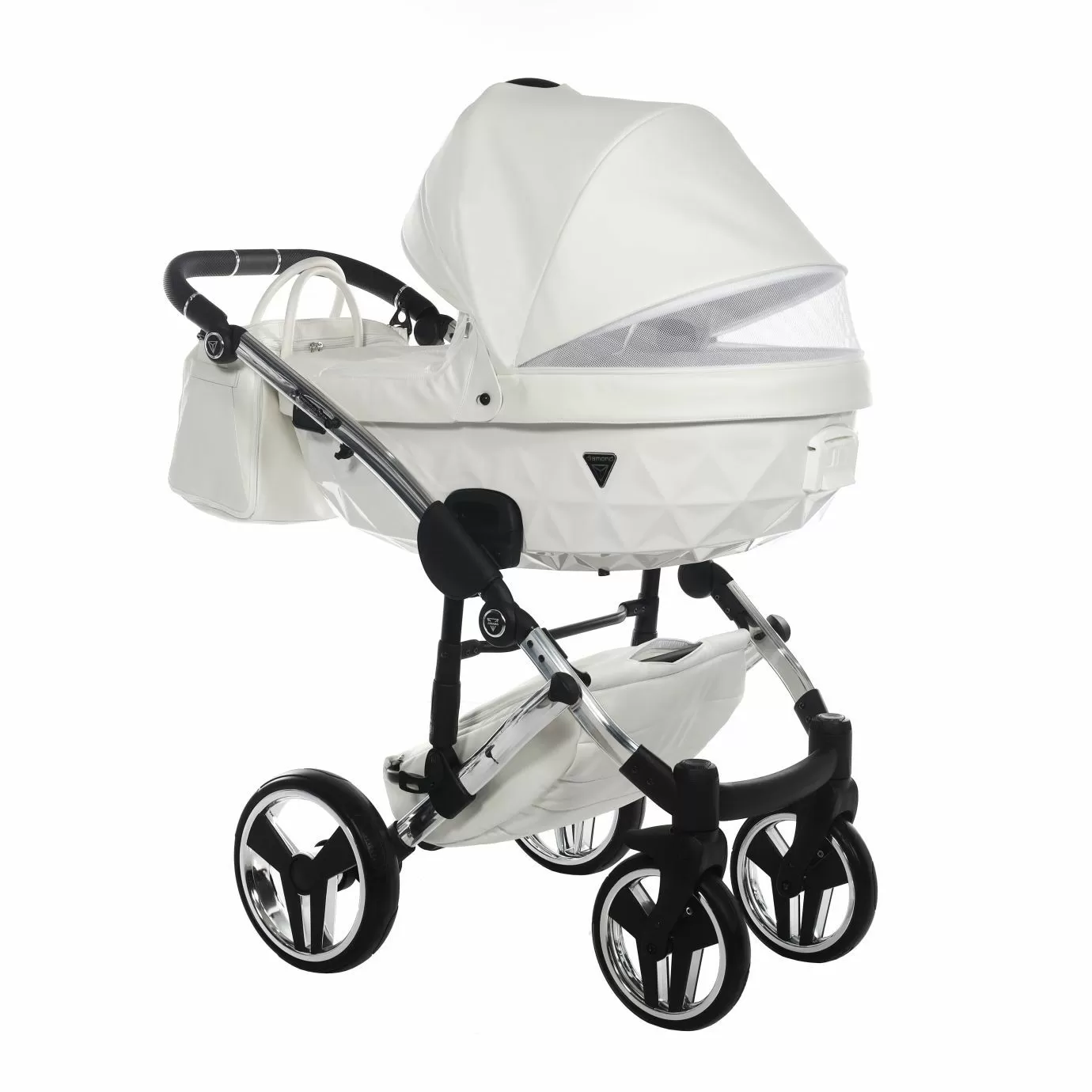 Коляска Junama Diamond Individual V3 white/silver