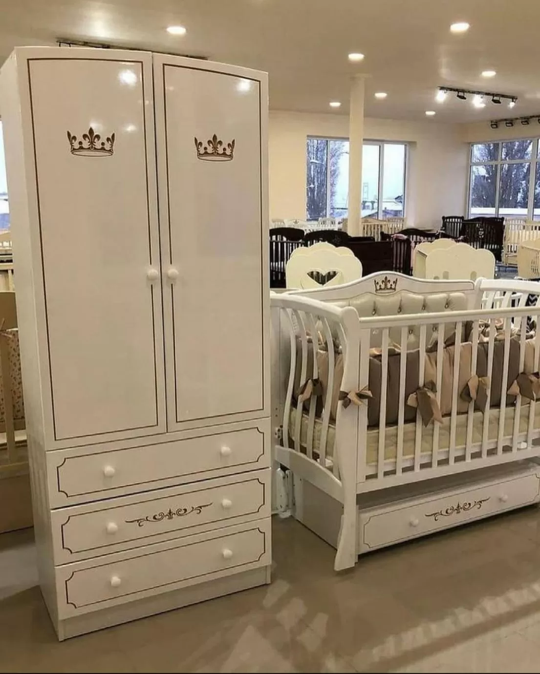 Шкаф корона