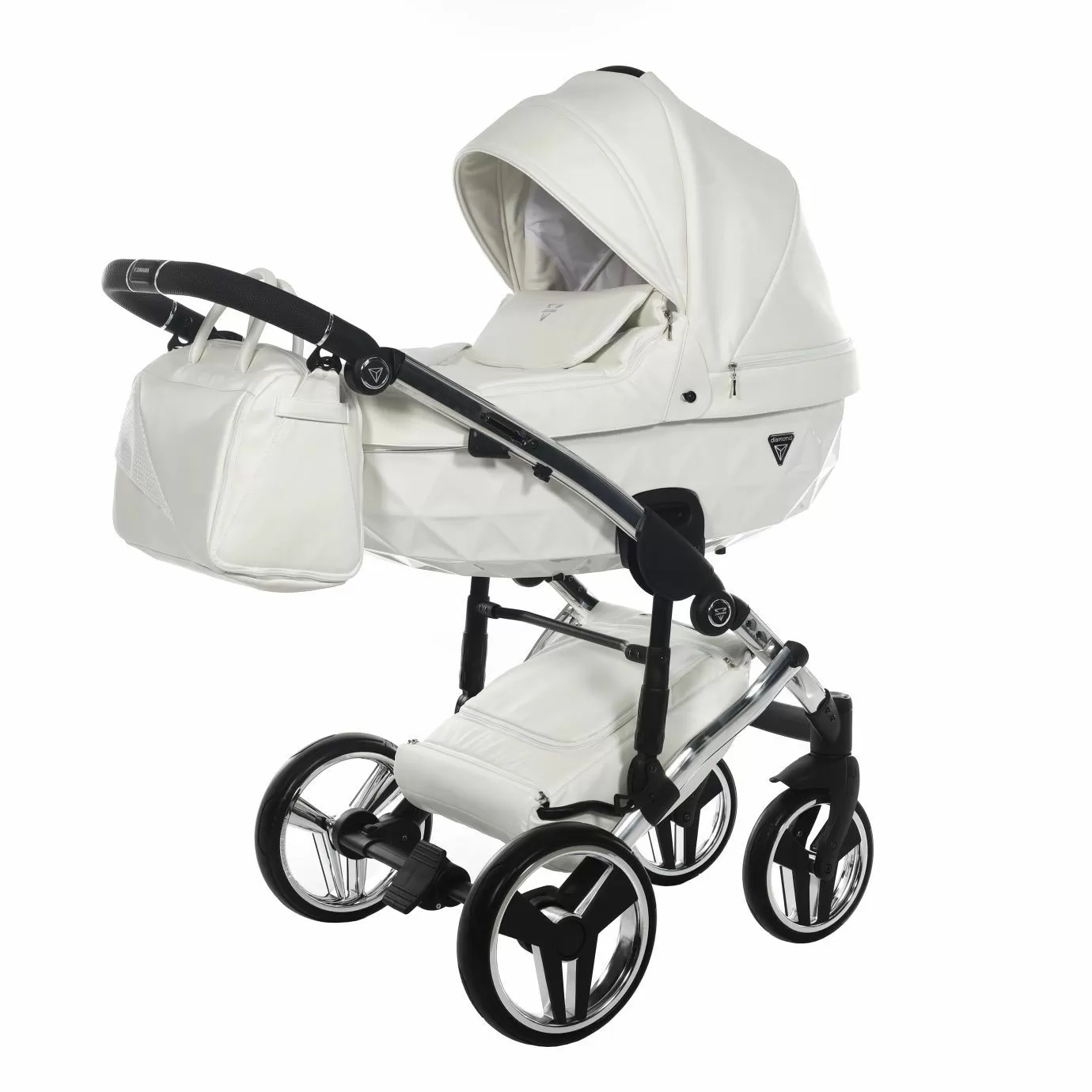 Коляска Junama Diamond Individual V3 white/silver