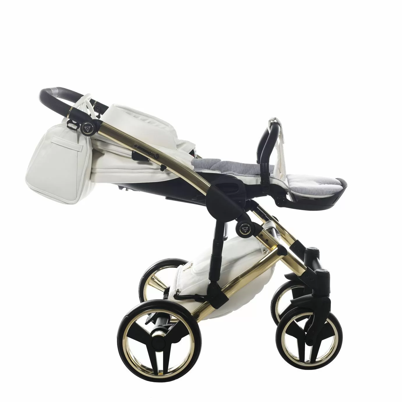 Коляска Junama Diamond Individual V3 white/gold