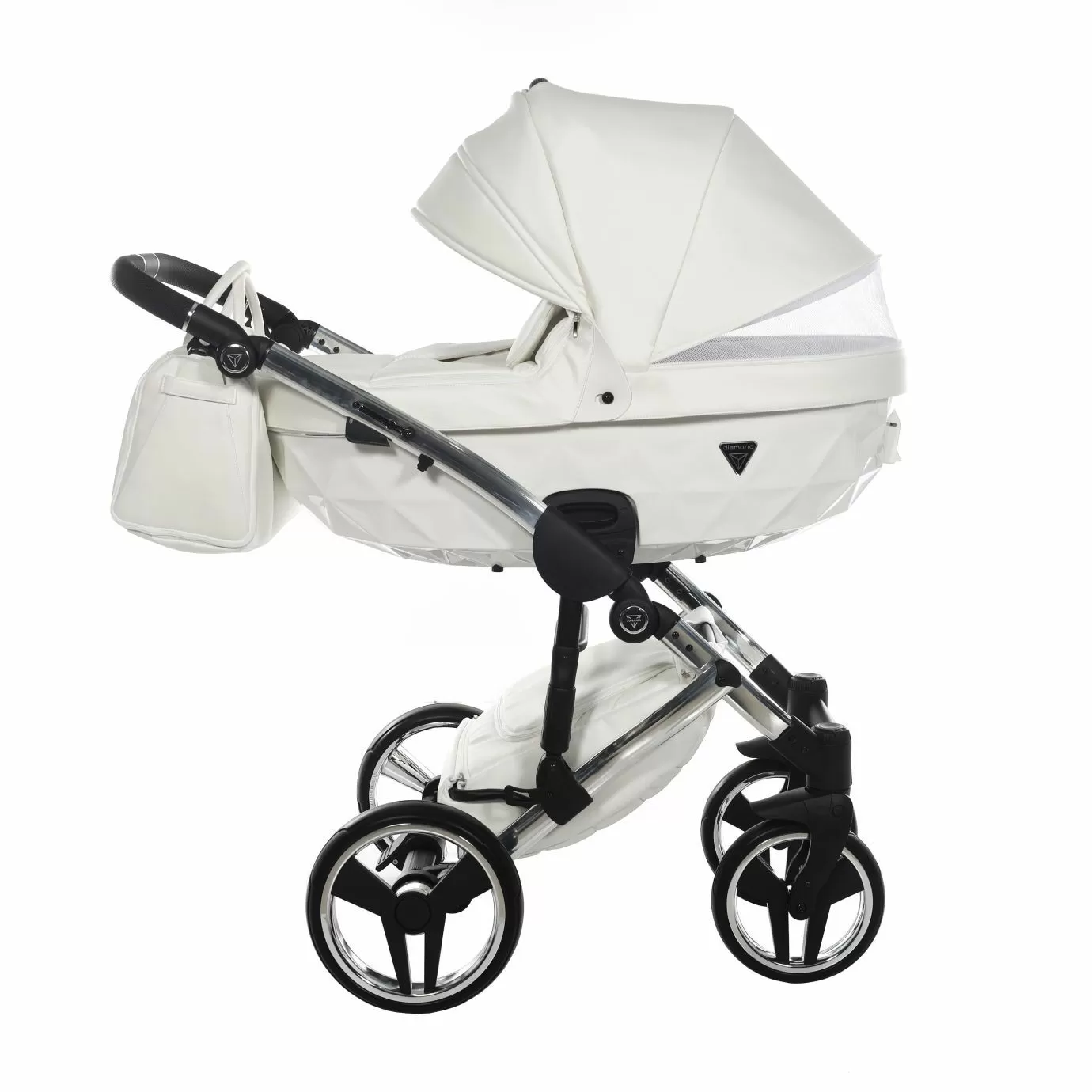 Коляска Junama Diamond Individual V3 white/silver