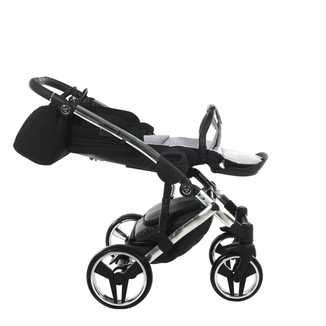 Коляска Junama Diamond Special V3 black