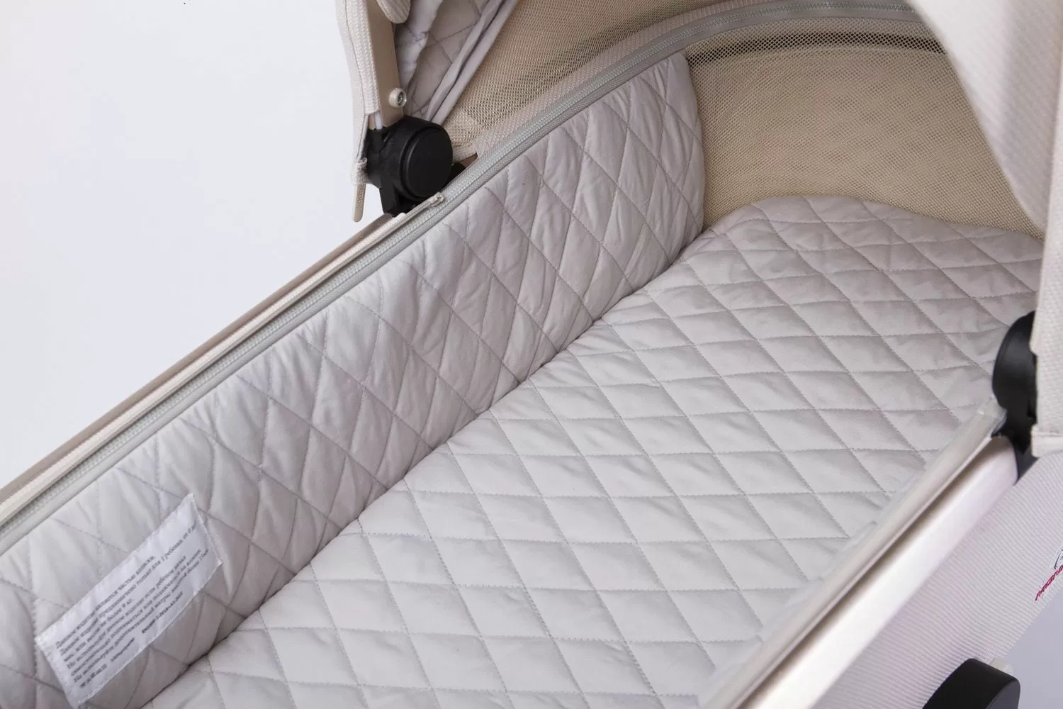 Коляска детская Peppy Monaco рама бежевая