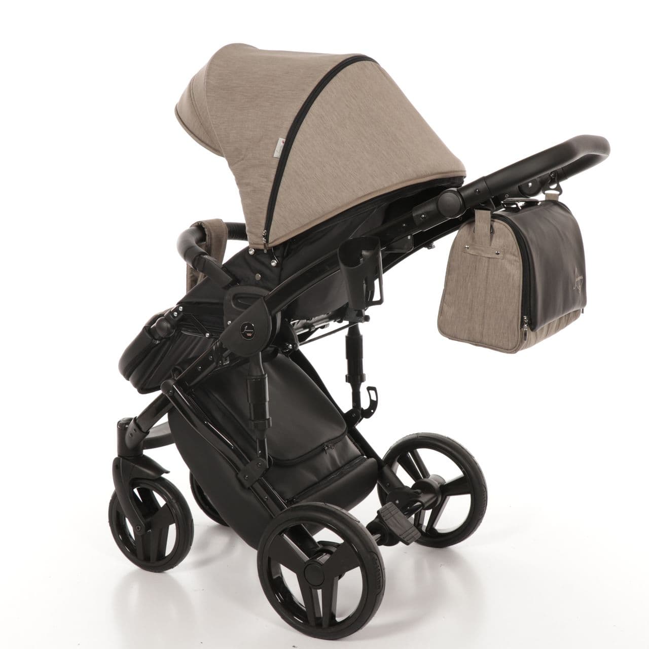 Коляска Junama Diamond