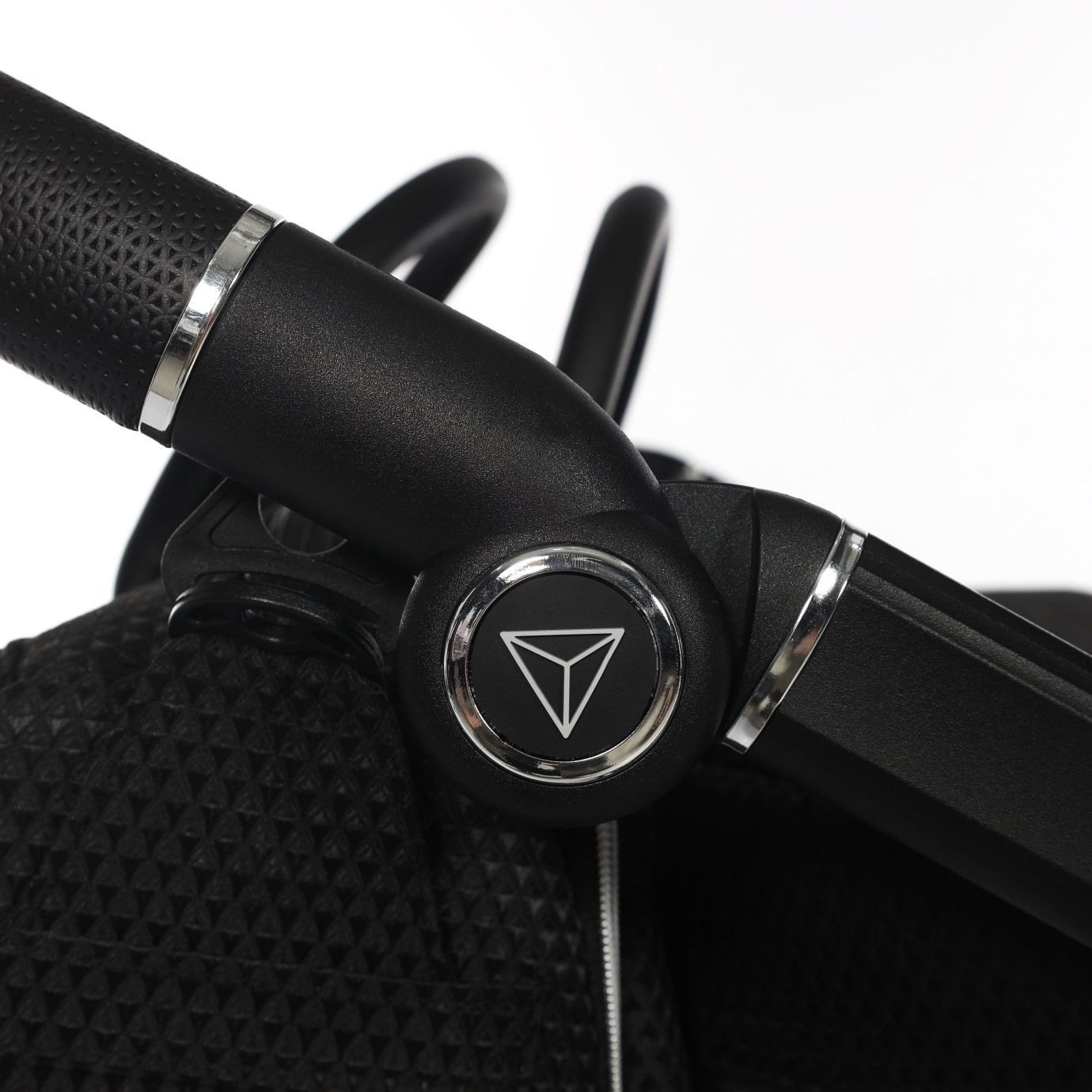 Коляска Junama Mirror Satin V2