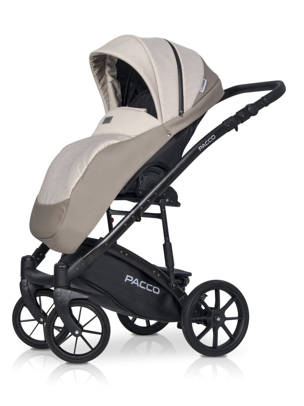Коляска Riko Basic Pacco