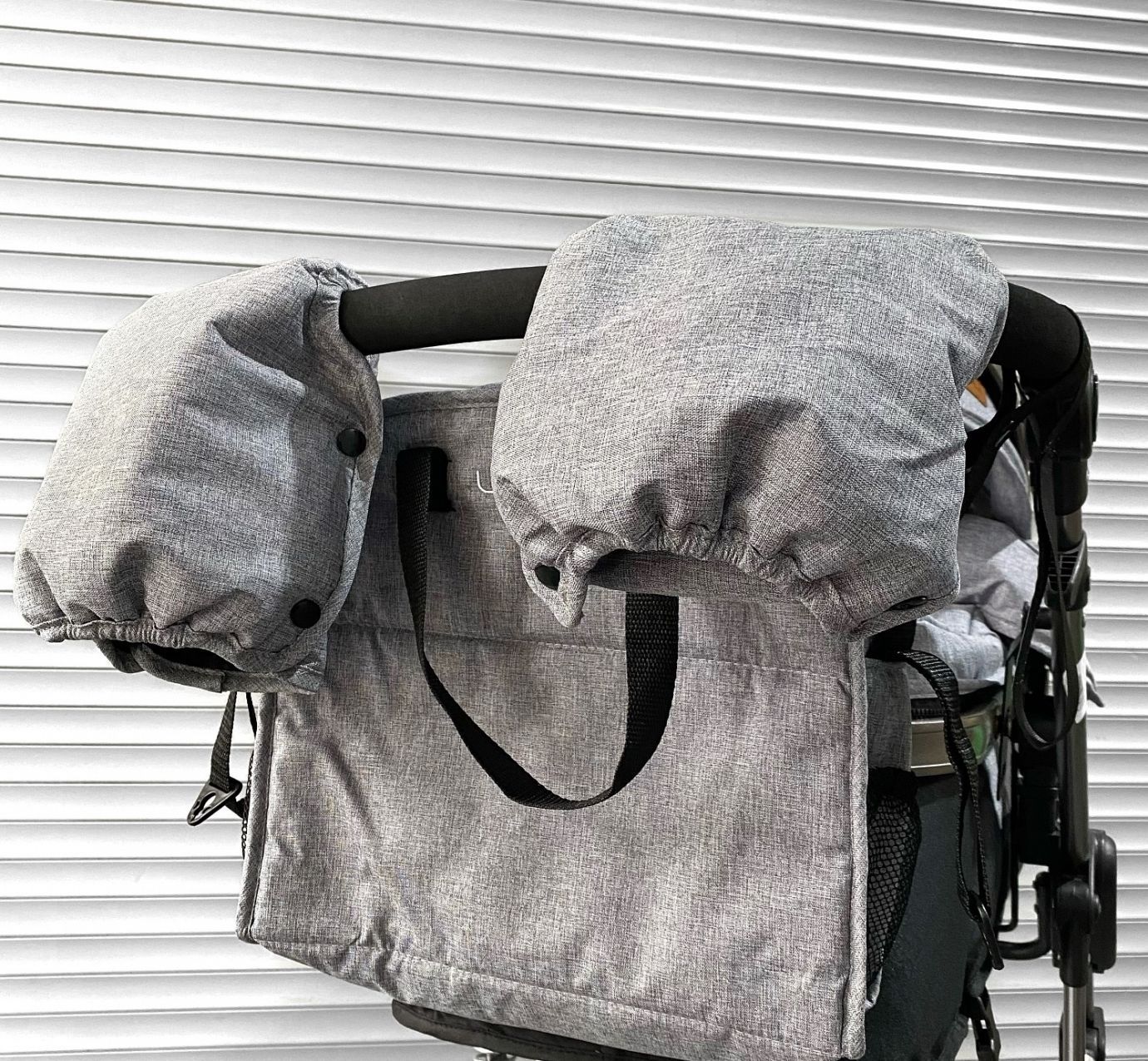 Коляска-трансформер 3в1 LUXMOM 555 Серый