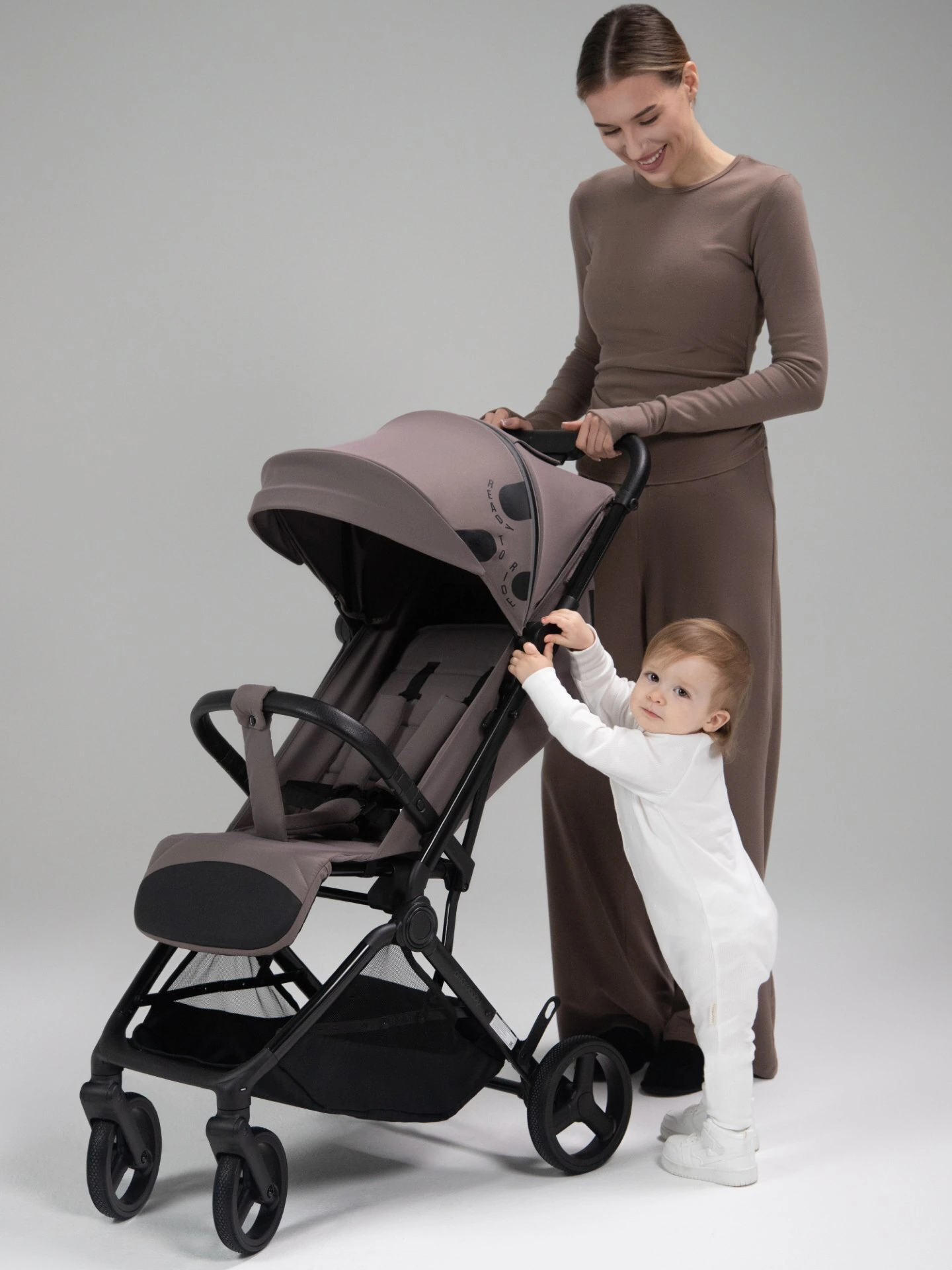 Коляска прогулочная Amarobaby Ride темно-бежевая