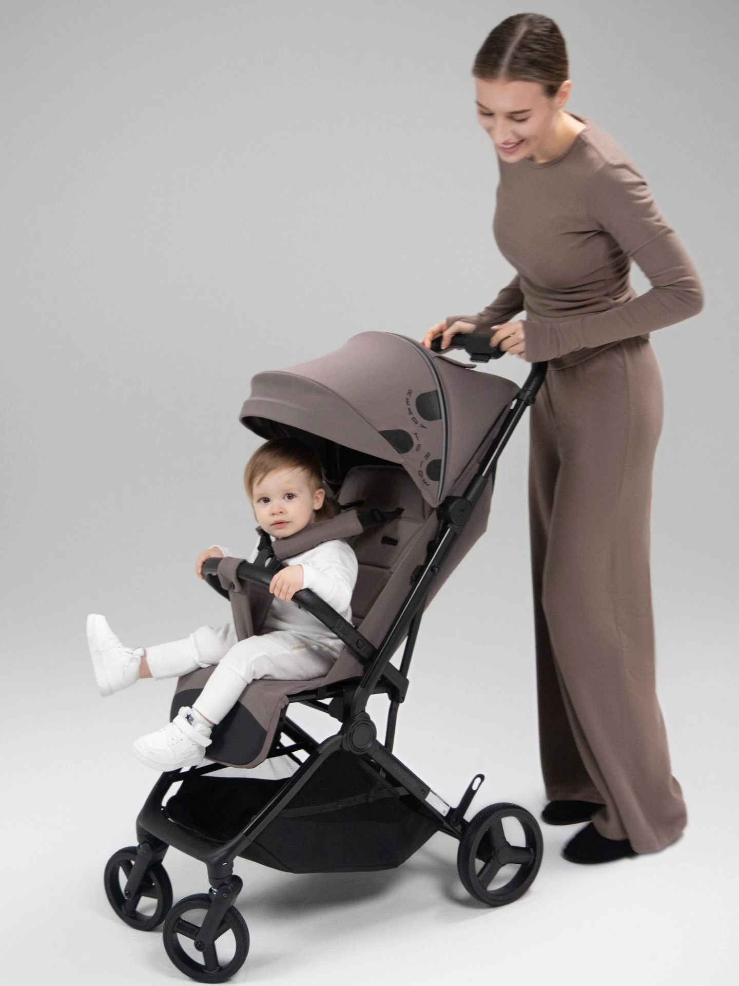Коляска прогулочная Amarobaby Ride темно-бежевая