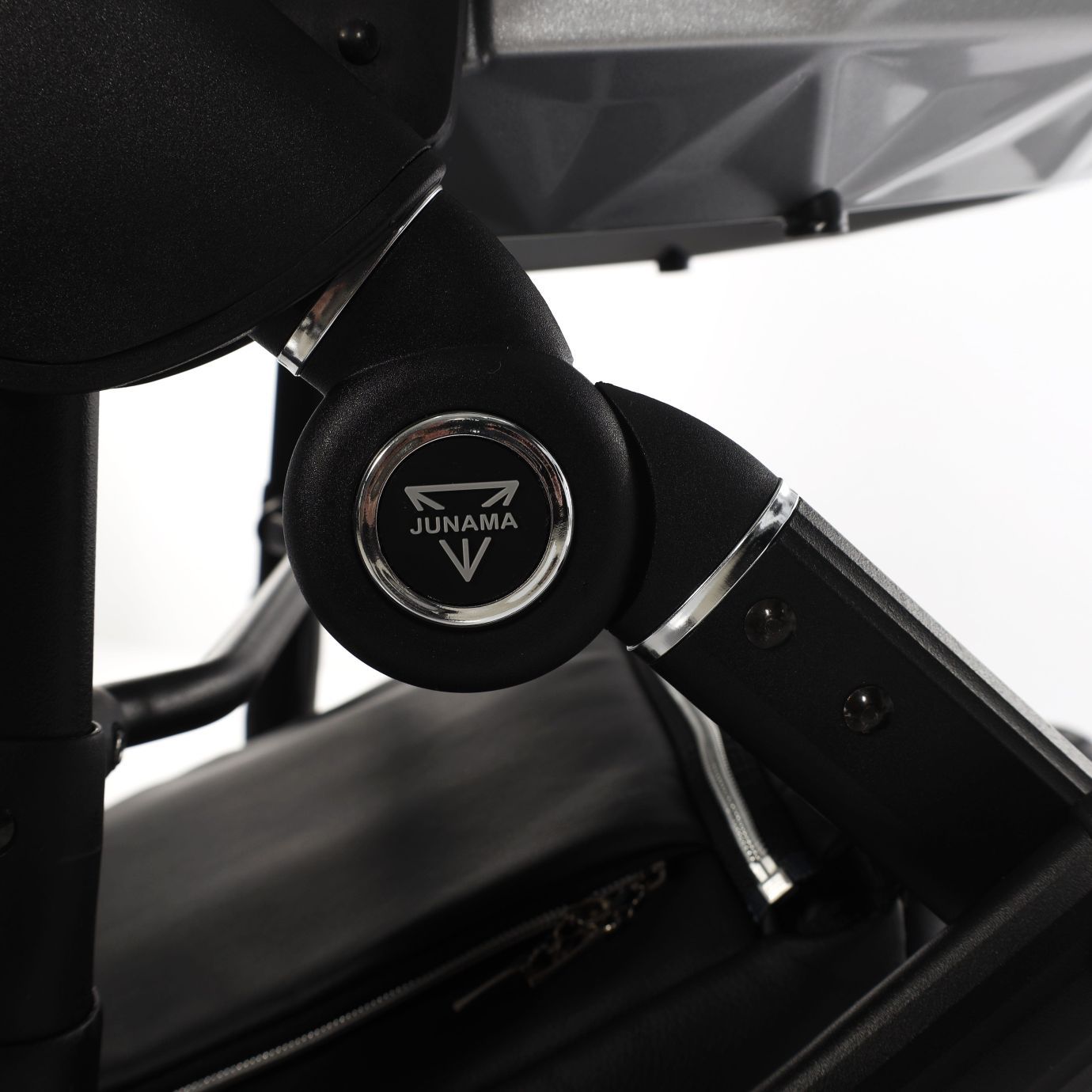 Коляска Junama Mirror Satin V2