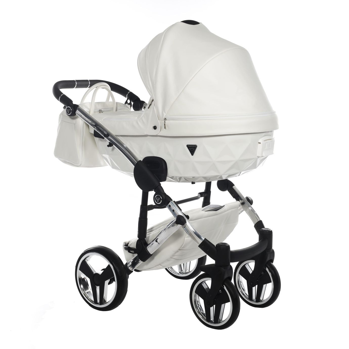 Коляска Junama Diamond Individual V3 white/silver