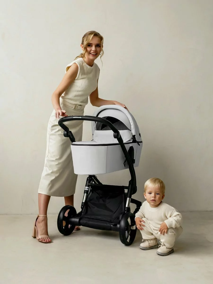 Коляска детская из экокожи 2 в 1 TUTUM белая