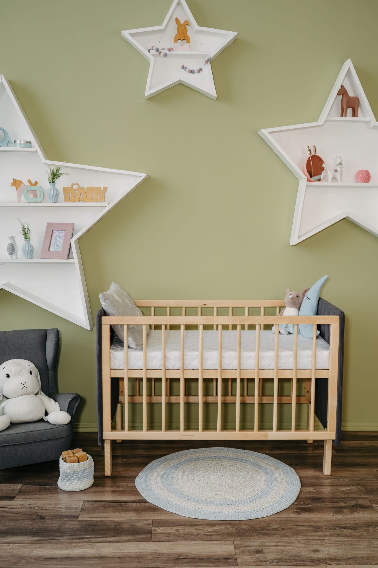 Кроватка Софт графит с опускающейся стенкой