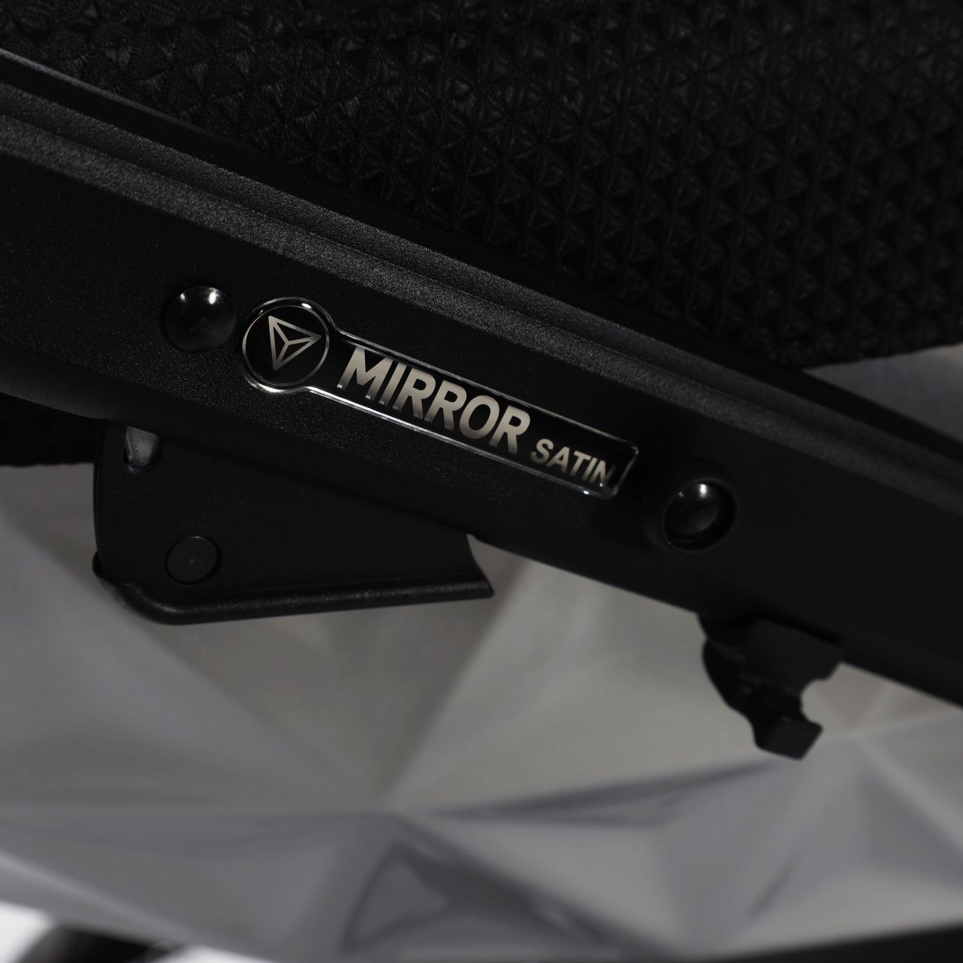 Коляска Junama Mirror Satin V2