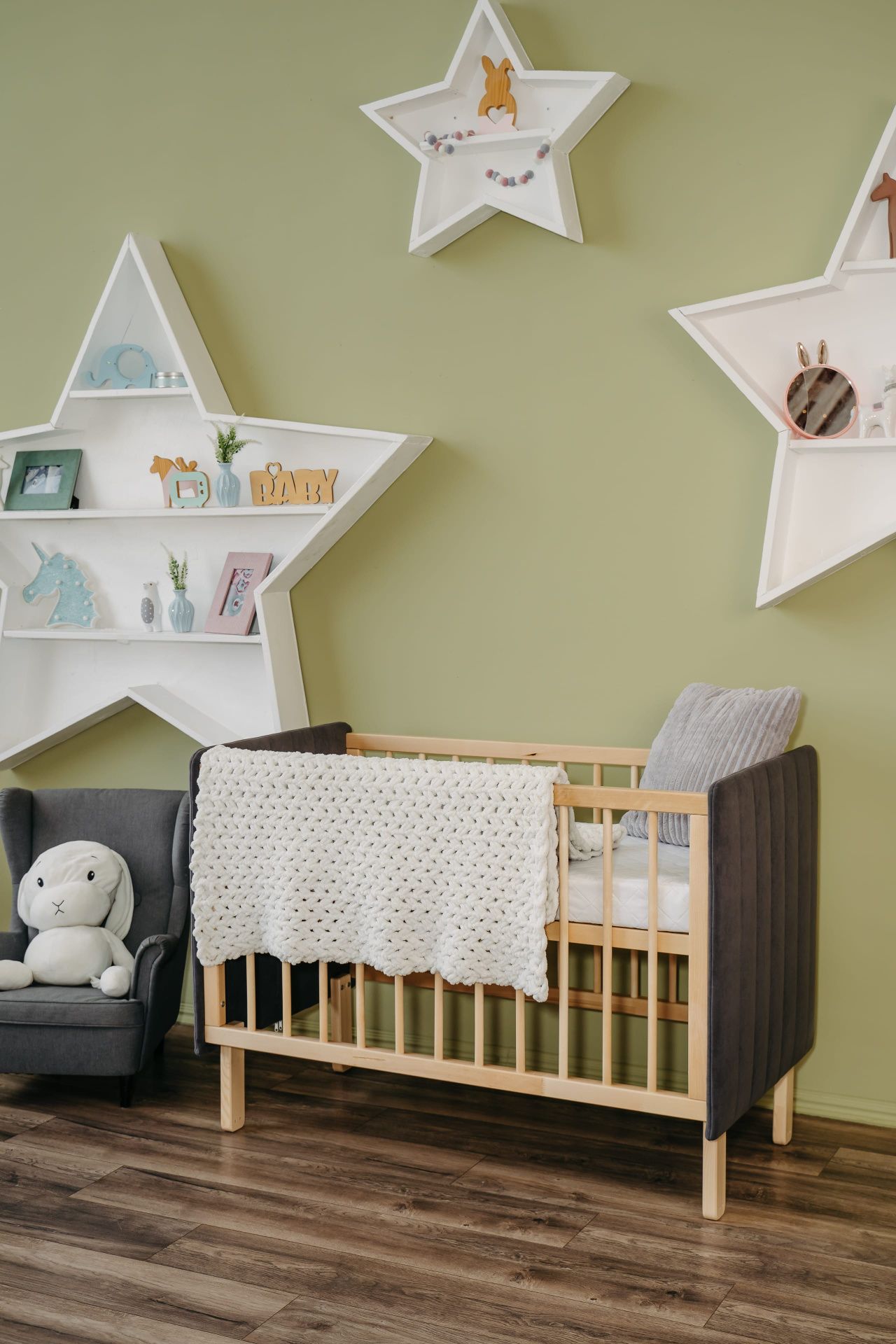 Кроватка Софт графит с опускающейся стенкой