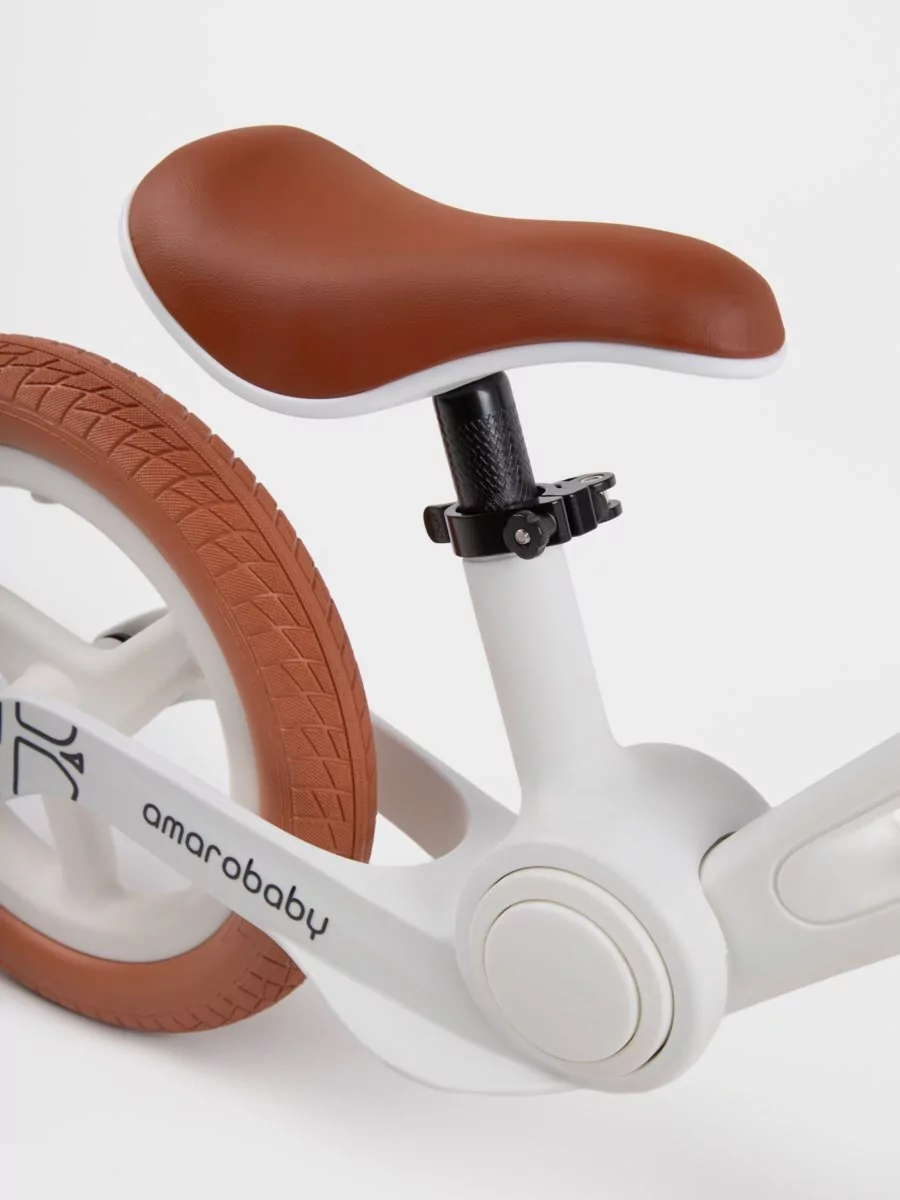 Двухколесный беговел Twist