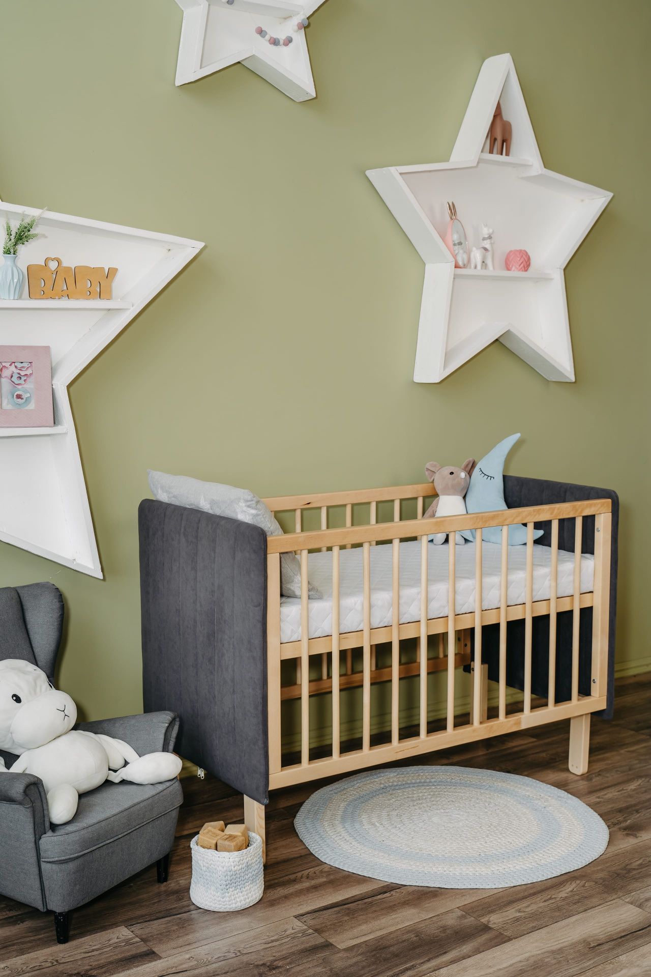 Кроватка Софт графит с опускающейся стенкой