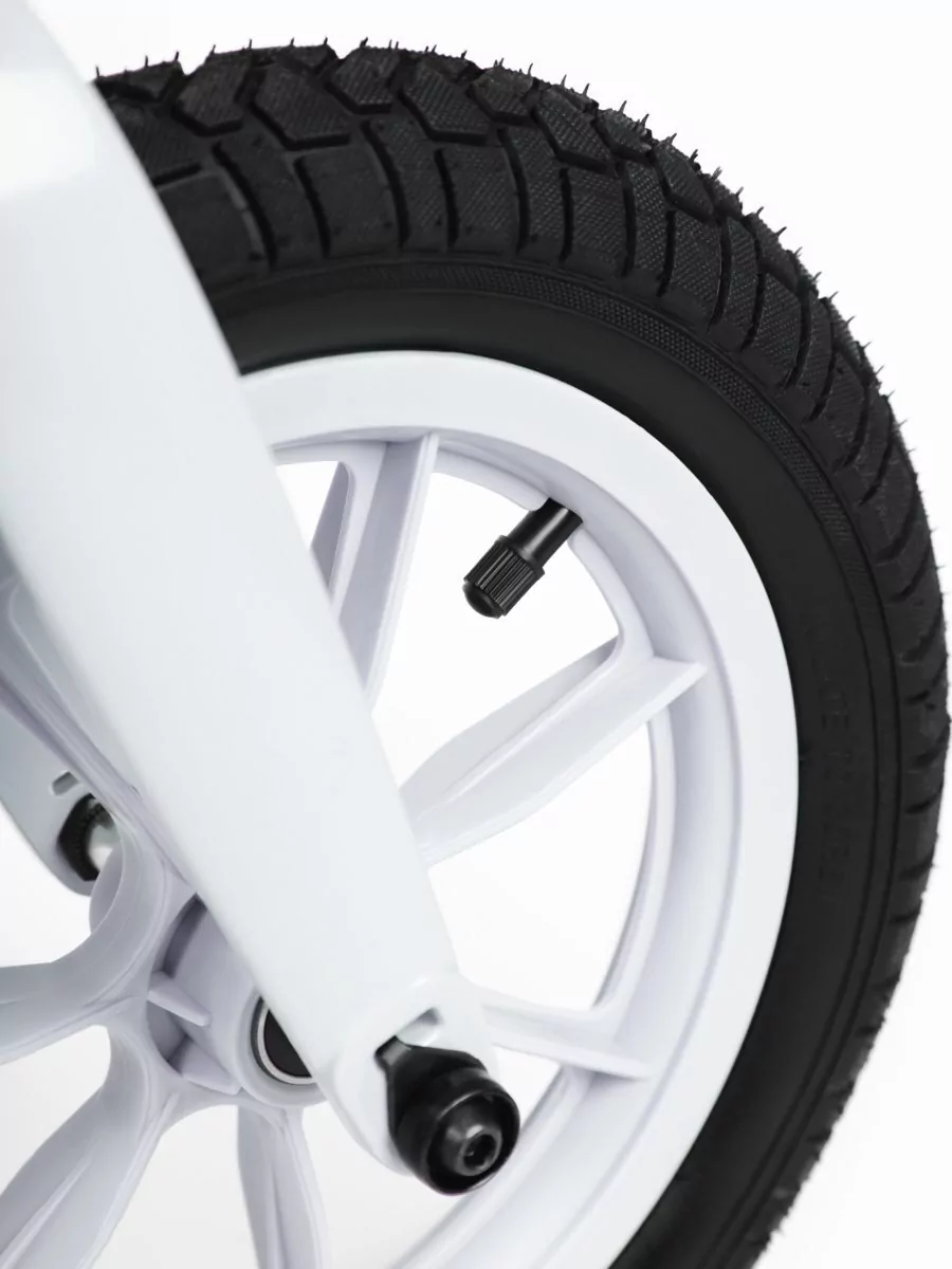 Двухколесный беговел Tune