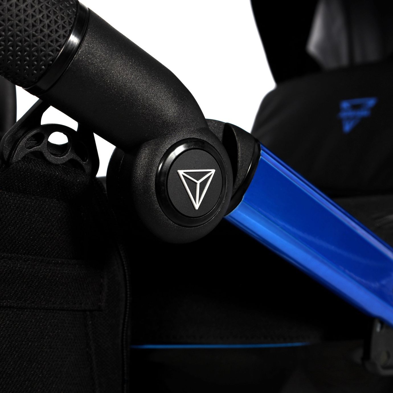 Коляска Junama Diamond Individual V3 blue