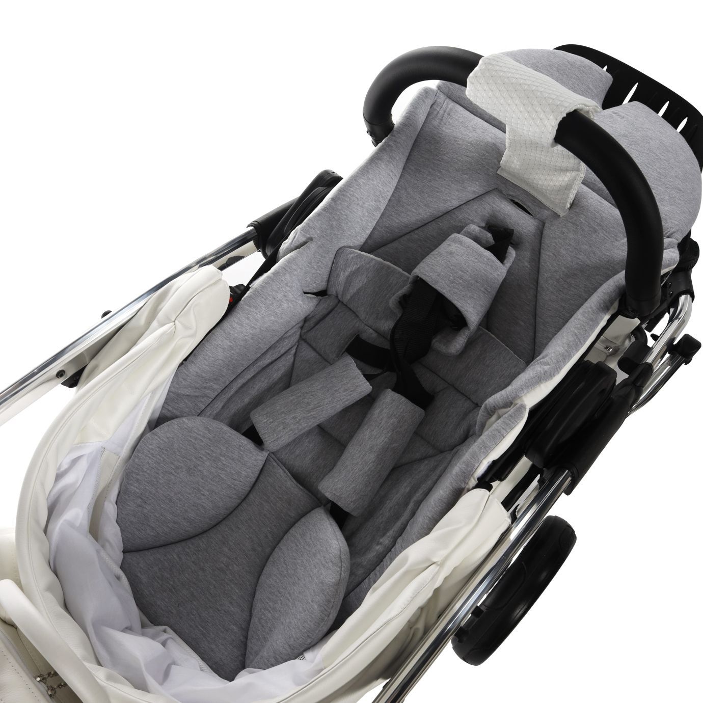 Коляска Junama Diamond Individual V3 white/silver