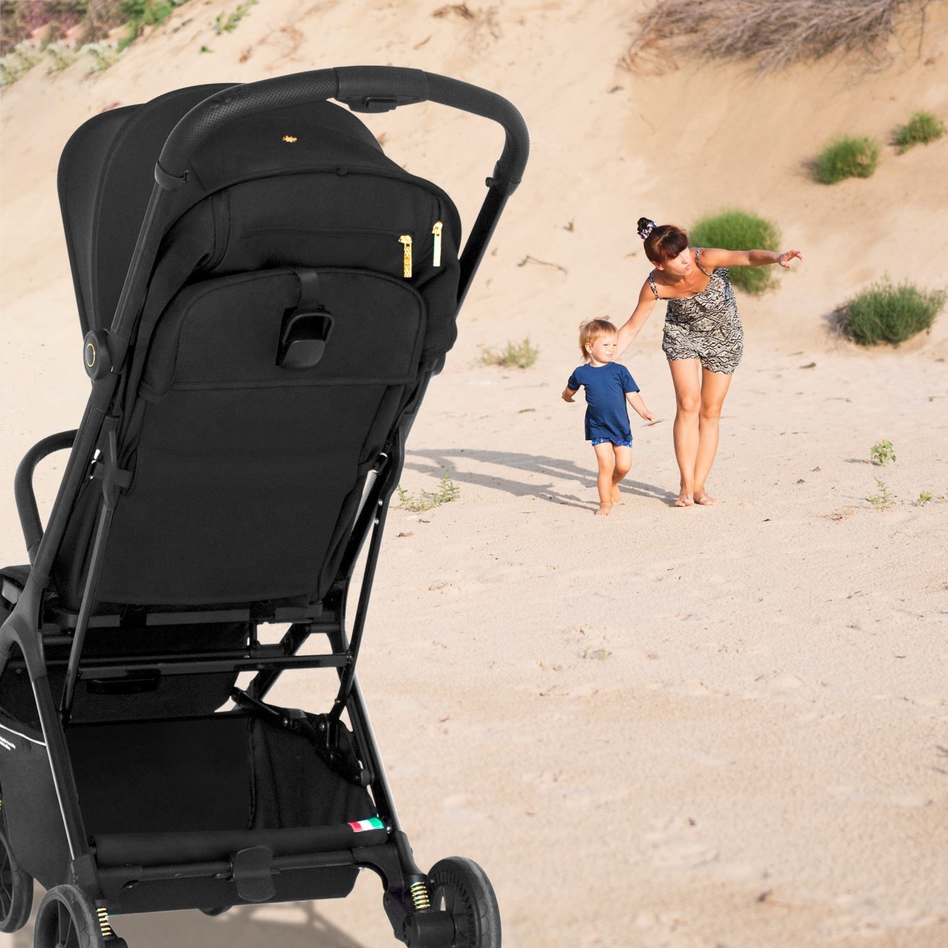 Прогулочная коляска Aura Black