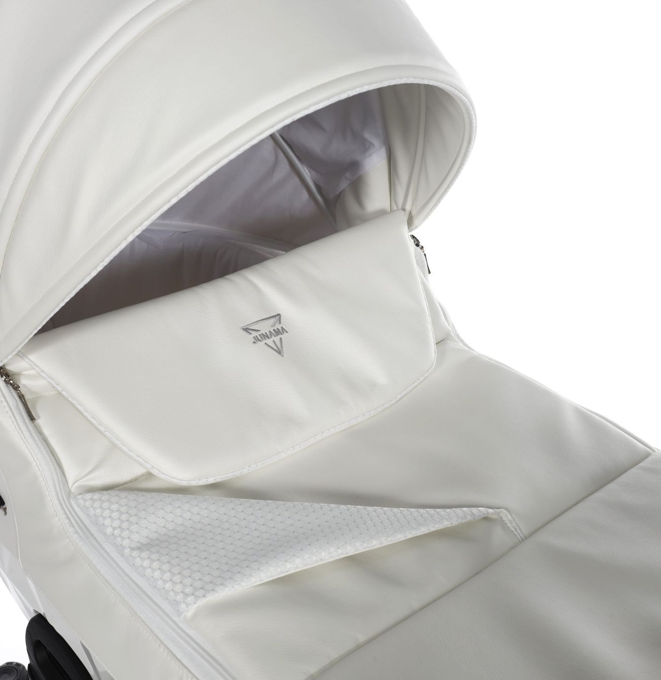 Коляска Junama Diamond Individual V3 white/silver