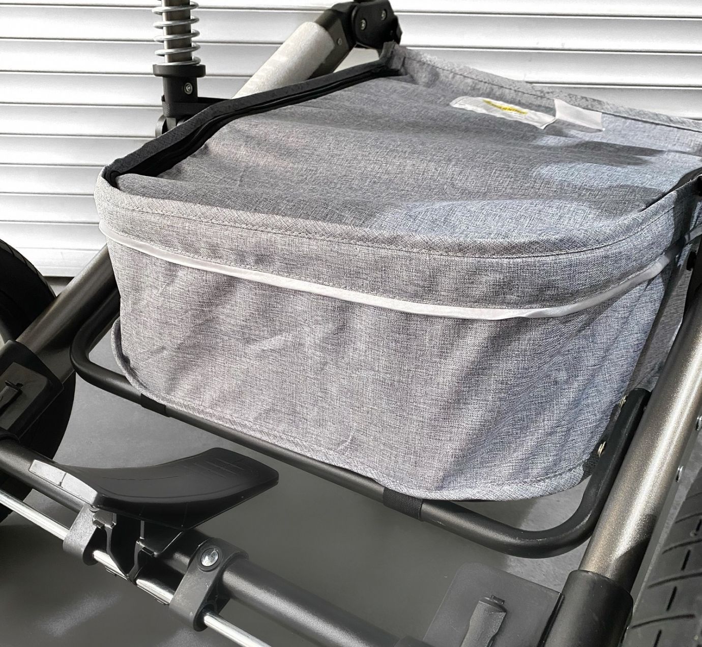 Коляска-трансформер 3в1 LUXMOM 555 Серый