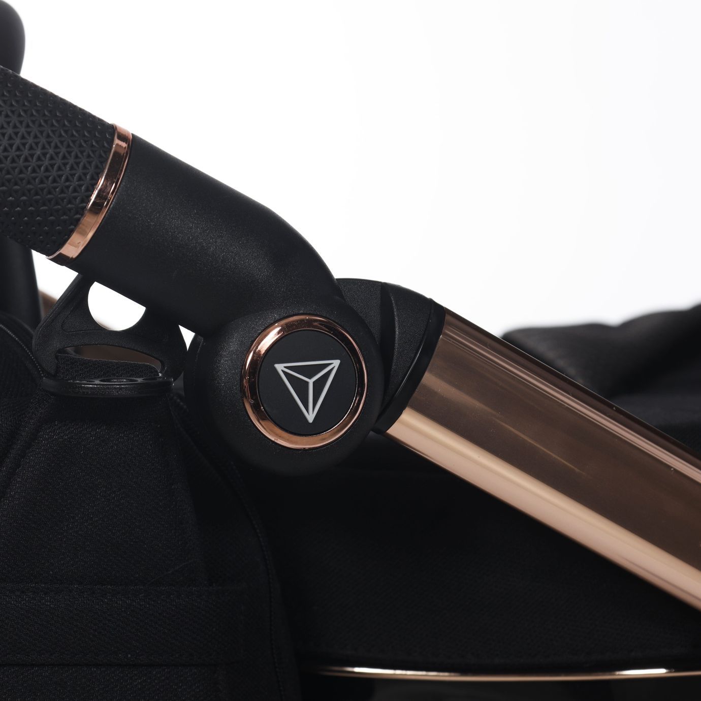 Коляска Junama Diamond Individual V3 Bronze