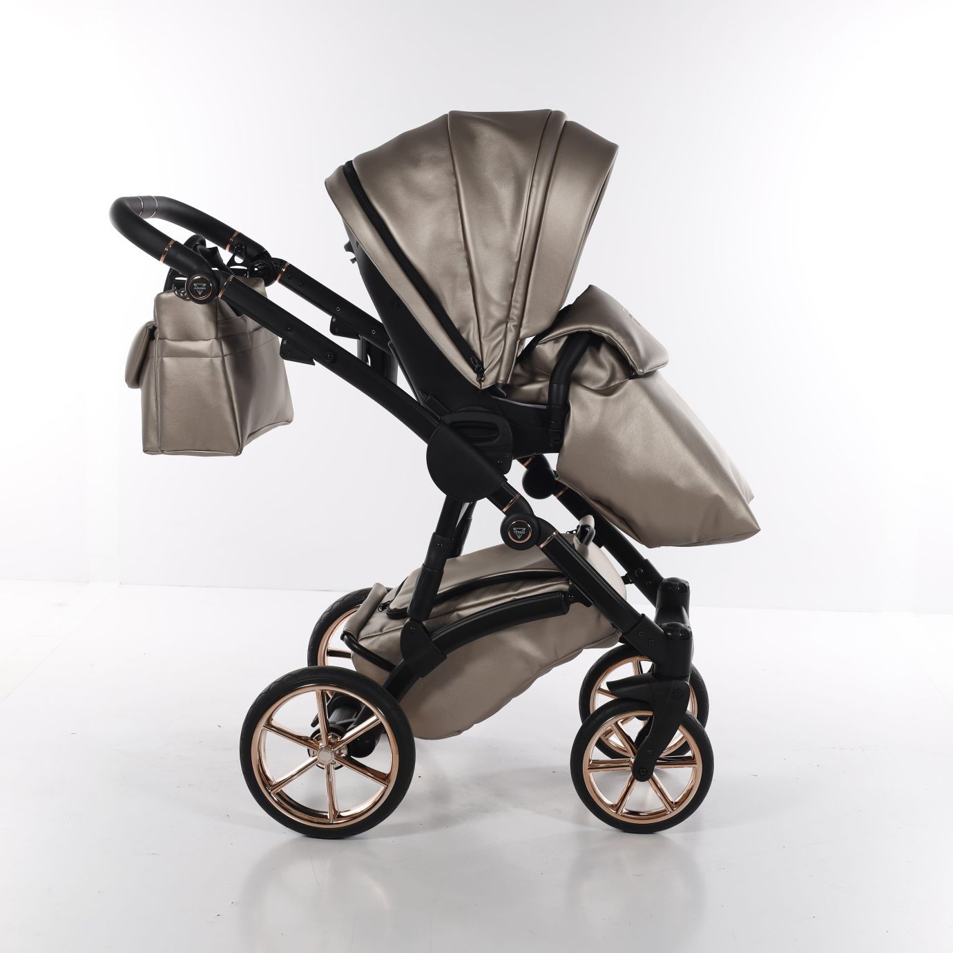 Коляска junama termo line ecco