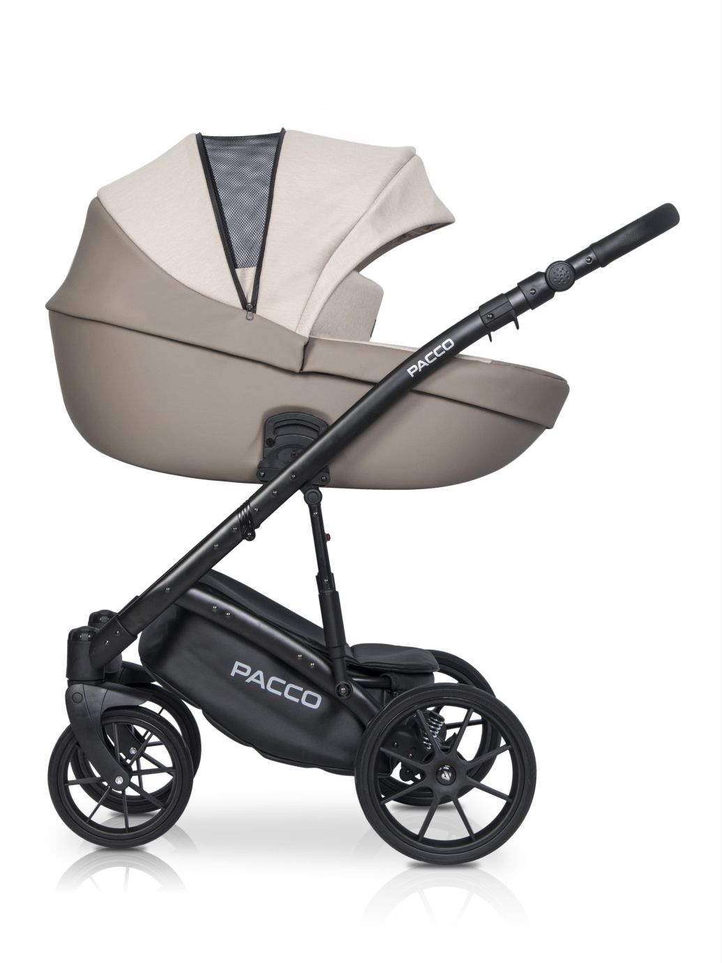 Коляска Riko Basic Pacco